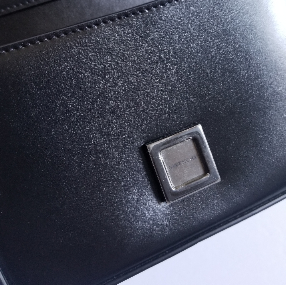Givenchy Small Leather Crossbody Bag Black - Picture 7 of 14